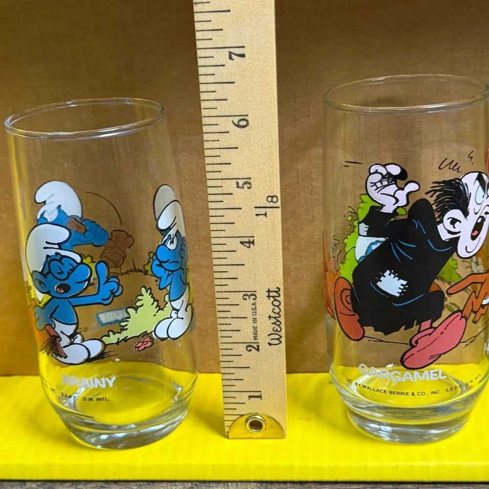 2 Vintage‎ 1982 Smurfs Glasses w/ Gargamel Azrael Wallace Berrie Peyo Collector